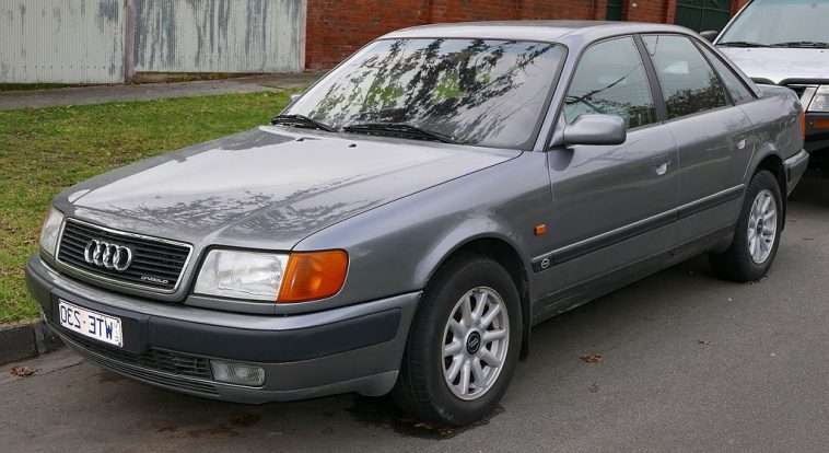 Audi 100 (1992) - Schema Sicherungskasten und Relais